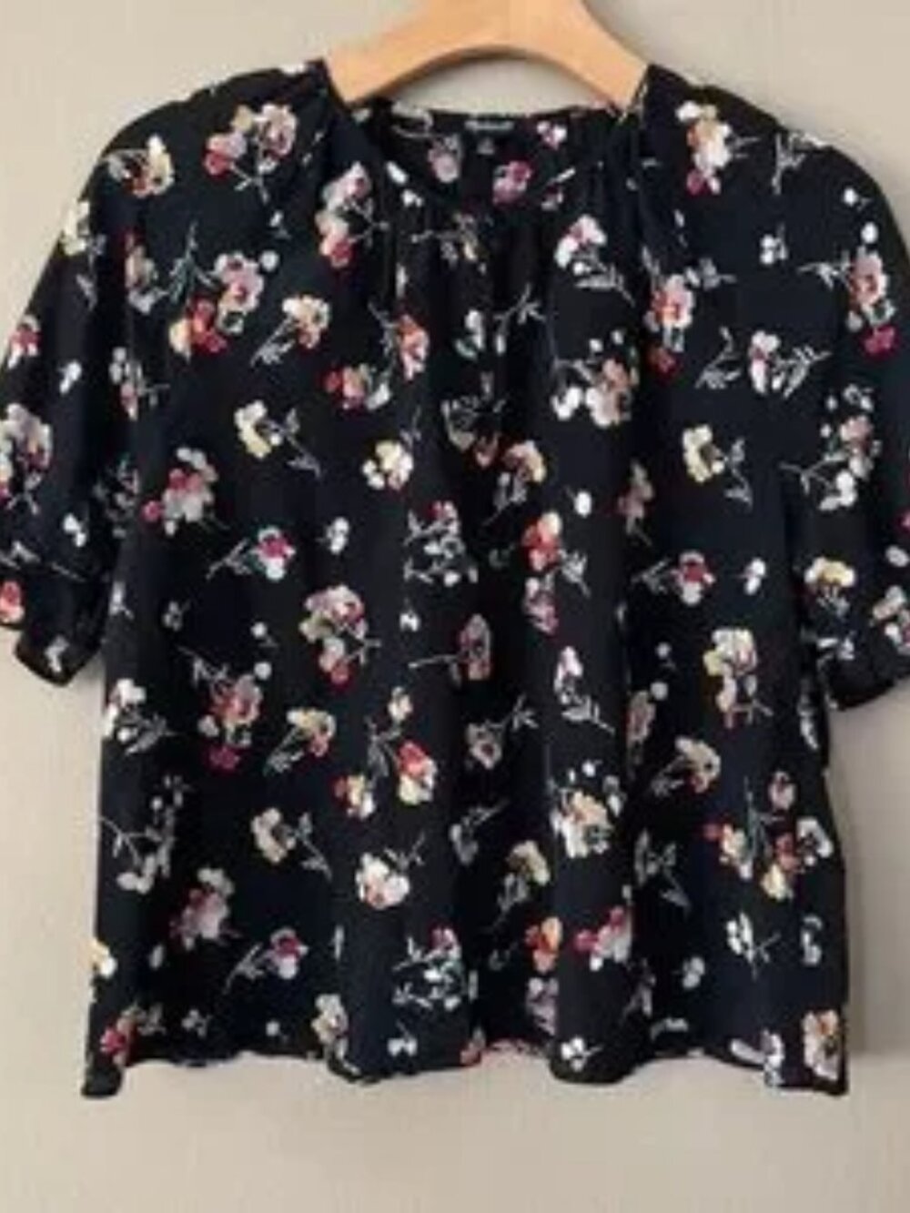 Madewell 100% Silk Notched Ruffle Cuff Blouse Top In Carnation Toss Size XS